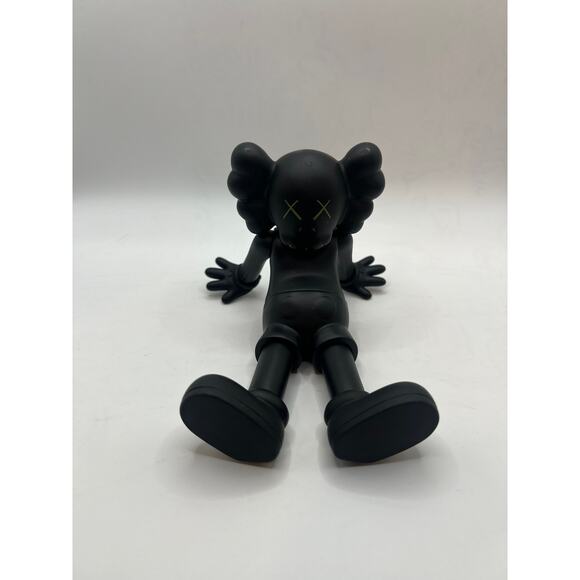 KAWS Statue Home Decoration Resin Art Sculpture Sitting 6" Grey Trendy Ornaments - Picture 1 of 4